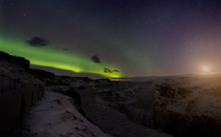 Gullfoss in full moon with a gift